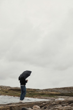 Logotrade Werbegeschenke das Foto: VINGA Baltimore AWARE™ RPET 21“ Regenschirm