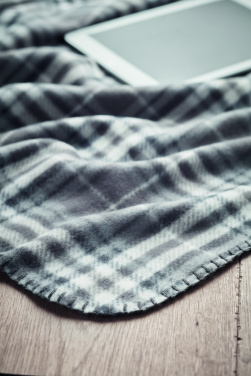 Logotrade Firmengeschenke das Foto: RPET Fleece-Reisedecke Karo