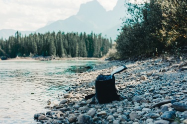 Logo trade promotional giveaways image of: Swiss Peak AWARE™ 1200D deluxe 8 can cooler bag