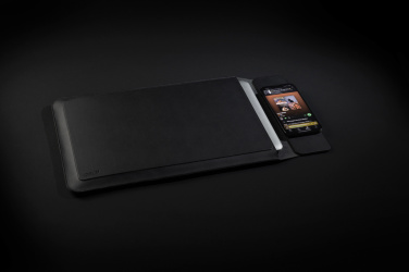 Logo trade promotional giveaways image of: Swiss Peak 15W magnetic charging laptop sleeve 14-15,6"