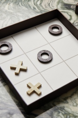 Logotrade ärikingituse foto: VINGA Criss-cross kohvilauamäng