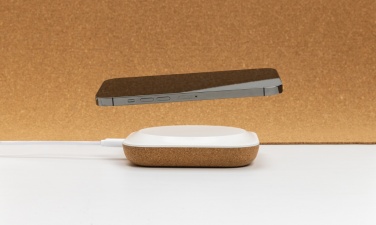 Logo trade ärikingid foto: Oregon RCS taaskasutatud plastist ja korgist 10 W juhtmevaba