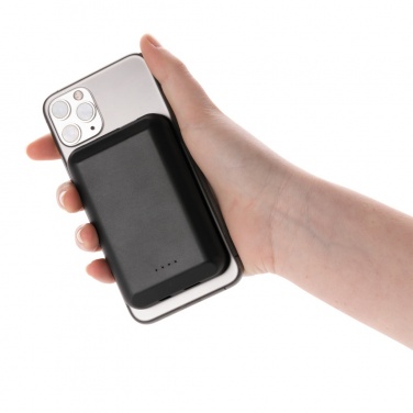 Logotrade firmakingid pilt: Magnetiline 5000 mAh 5W juhtmevaba akupank