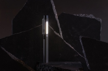 Logo trade reklaamkingitused foto: Gear X RCS taaskasutatud plastist USB laetav pliiatsivalgusti