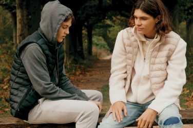 Logo trade ärikingituse pilt: Iqoniq Meru meeste taaskasutatud polüestrist vest