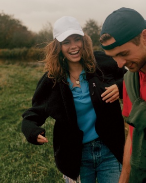 Logotrade reklaamkingituse foto: Iqoniq Diran taaskasutatud polüestrist fliisjope