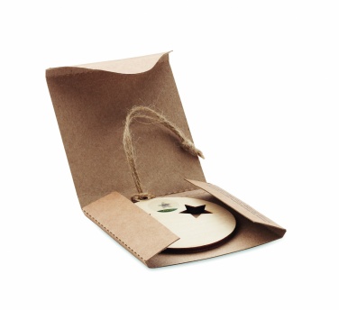 Logotrade ärikingid pilt: Puidust jõulukuulike kuuseseemnetega