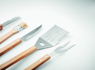 Logo trade reklaamtooted foto: 5 grillitööriista kotis