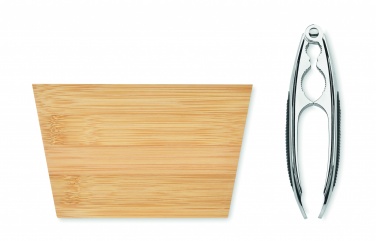 Logotrade meened pilt: Pähklipurunemise komplekt