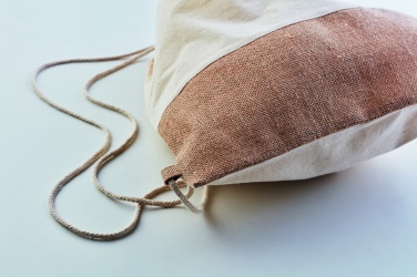 Logotrade firmakingid pilt: Pingutusnööriga kott džuudist detailidega