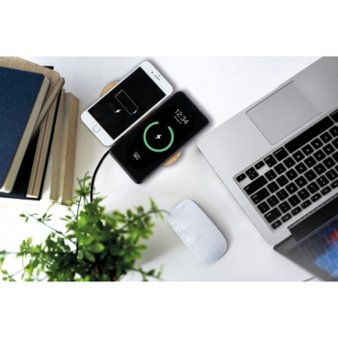 Logo trade ärikingituse pilt: Laadimisalus NASSAU