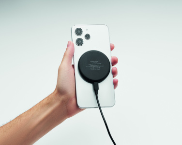 Logo trade reklaamtooted foto: WERLIES 3-ühes juhtmevaba laadija 15W