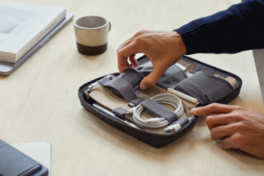 Logotrade ärikingituse foto: Bellroy komplekt tehnika tarvikute hoiustamiseks