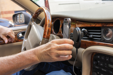 Logotrade reklaamkingituse foto: PowerCruze RCS plastikust 15W magnetiga laadija autohoidik