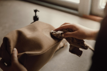 Logo trade mainoslahja ja liikelahja tuotekuva: VINGA Sloane toilettilaukku RCS-kierrätyspolyesteriä