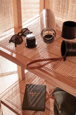 Logotrade liikelahjat kuva: VINGA Bratzy pöytäpeli