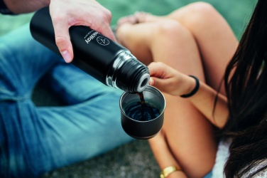 Logotrade liikelahjat kuva: Termospullo ja mukit