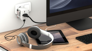 Logo trade liikelahjat mainoslahjat kuva: SKROSS World Travel MUV 2-napainen USB A ja C adapteri