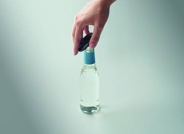 Logo trade liikelahja kuva: Puhelinpidike ja pullonavaaja