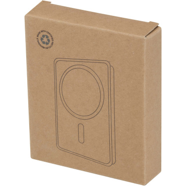 Logo trade mainoslahjat ja liikelahjat kuva: Acrab 10 000 mAh:n ja 15 W:n magneettinen langaton varavirtalähde, jossa 20 W:n PD – valmistettu kierrätetystä muovista