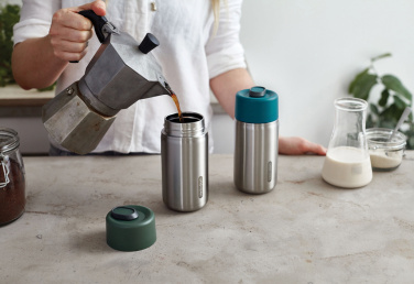 Logotrade mainoslahja ja liikelahja kuva: Musta+Blum-eristetty matkamuki ruostumatonta terästä