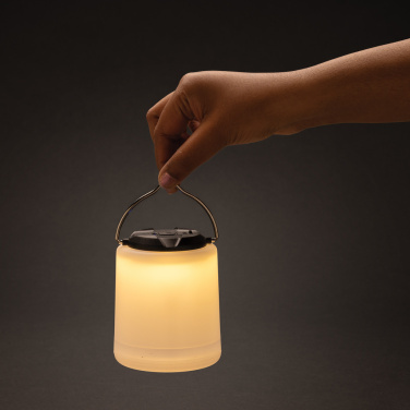 Logotrade firminės dovanos nuotrauka: „Limio RCS“ nešiojama įkraunama stalo lempa iš perdirbto plastiko