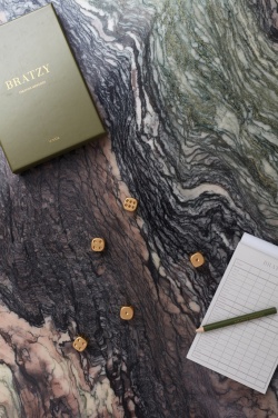 Лого трейд pекламные подарки фото: VINGA Bratzy Кофейный стол Игра