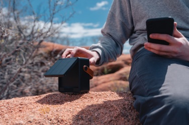 Лого трейд pекламные cувениры фото: Солнечный динамик Skywave RCS из переработанного пластика 12 Вт