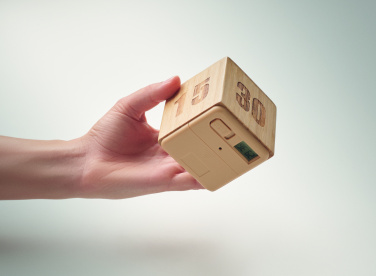 Logotrade profilprodukter bild: Snooze-timer i bambu med twist